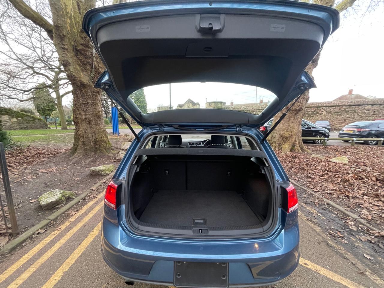 bf5204b2-6c2d-41b5-b235-577cdf80bf35