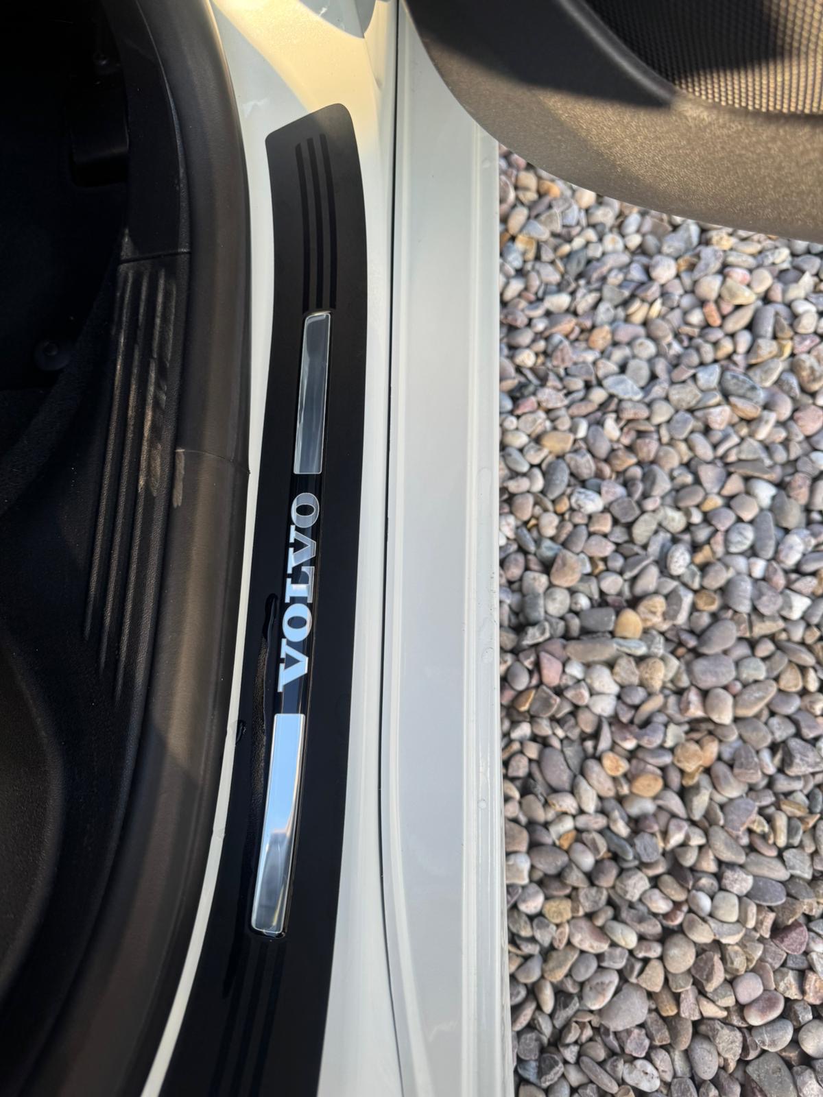 4a40b087-dbf9-4f06-bc0d-4fb13f7b68b7